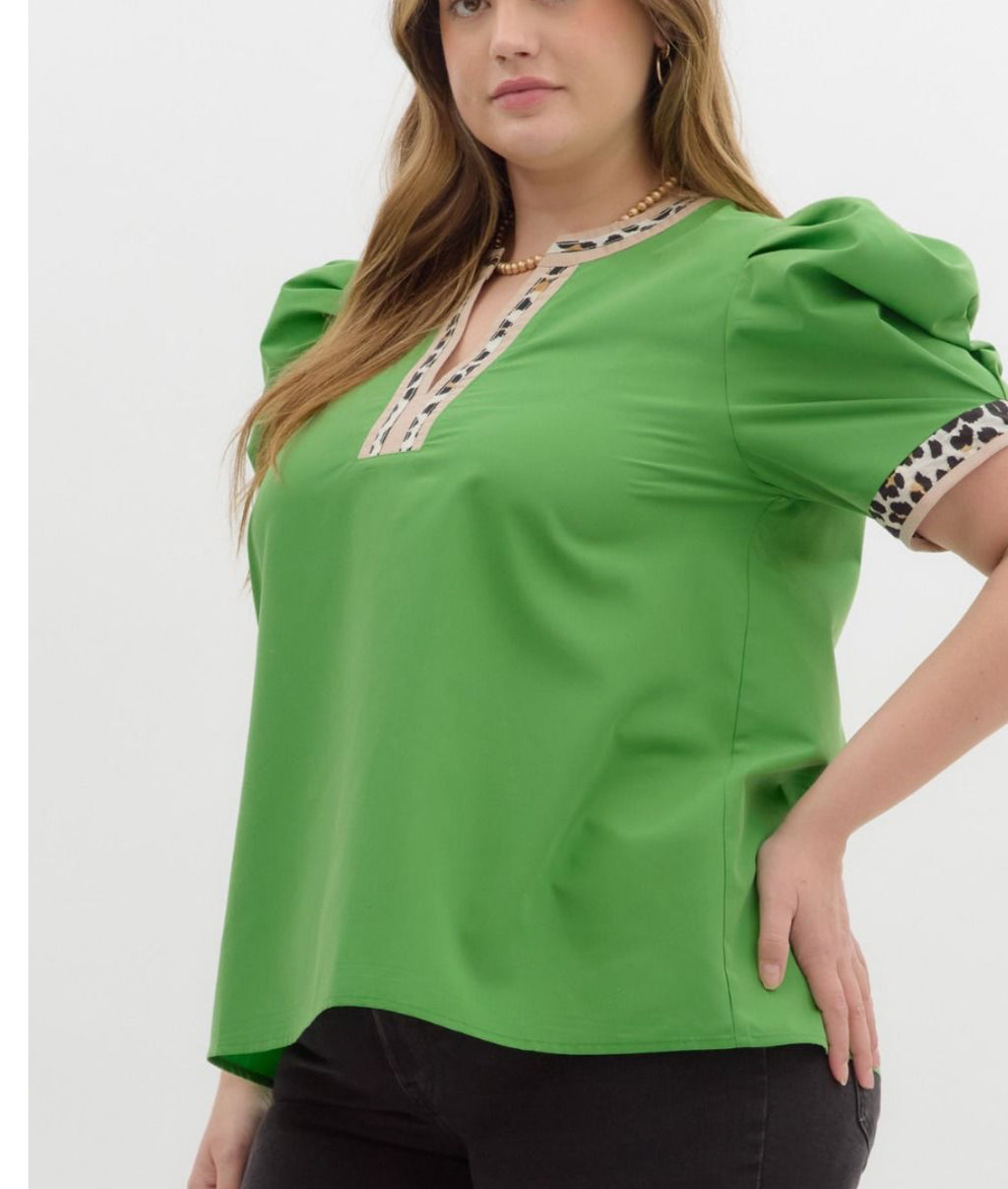 Green  pullover trimmed with leopard, puff sleeves