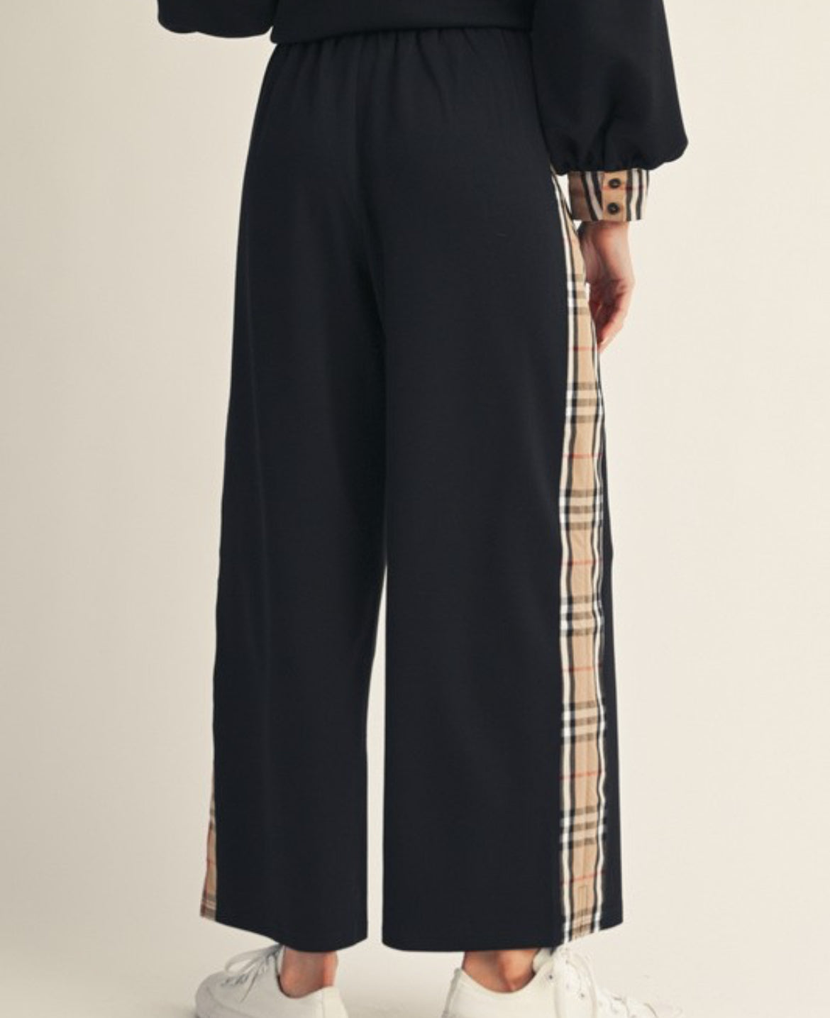 Black bottoms w/plaid contrast stripe down side
