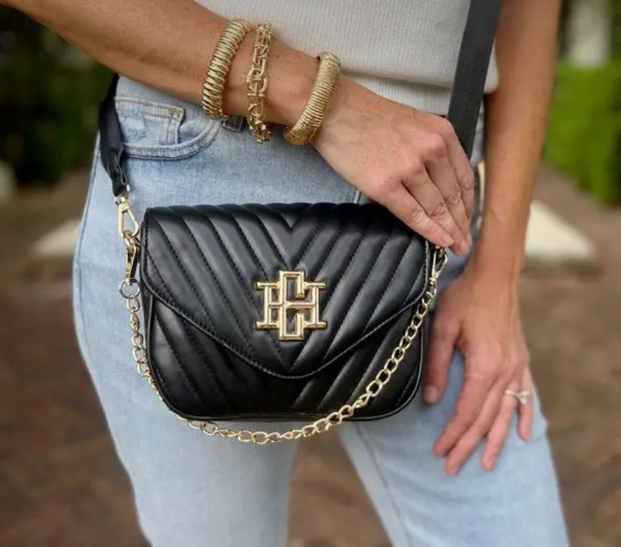 Black  v-quilted crossbody(Angela)