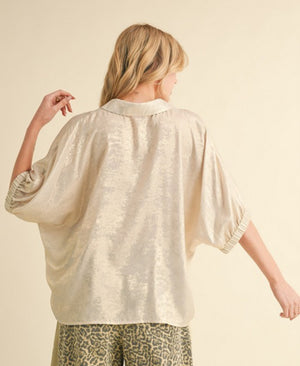 Gold pearl metallic shimmer top(roomy fit)