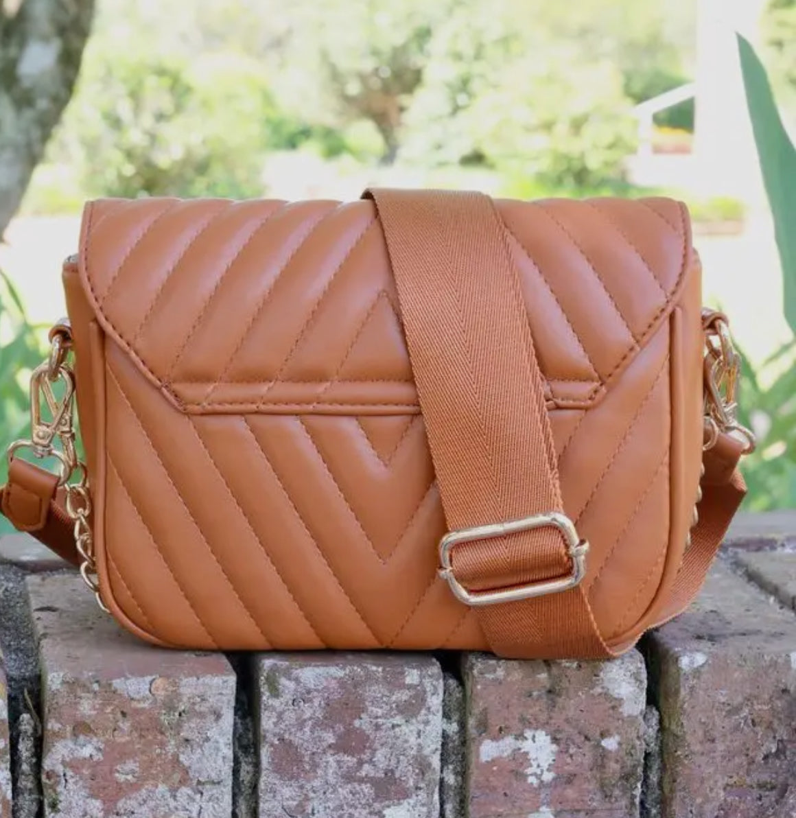 Camel v-quilted crossbody(Angela)