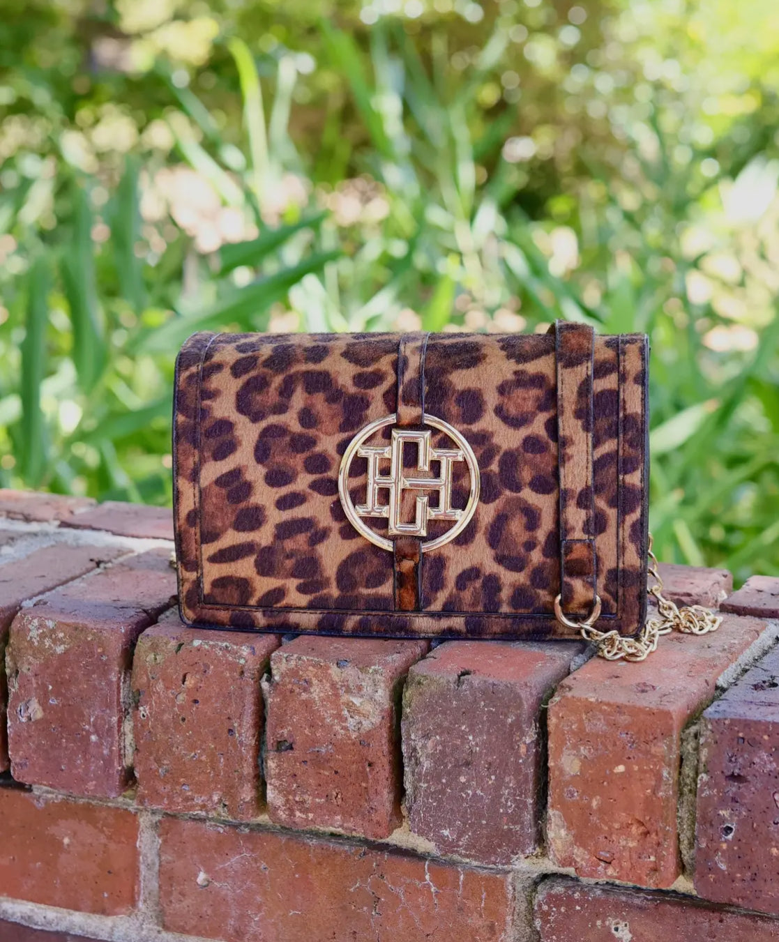 Cecilia spotted circle logo bag