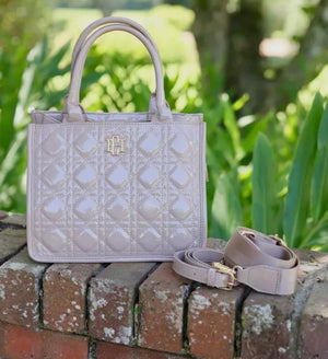 Quilted tote bag/crossbody in taupe or black