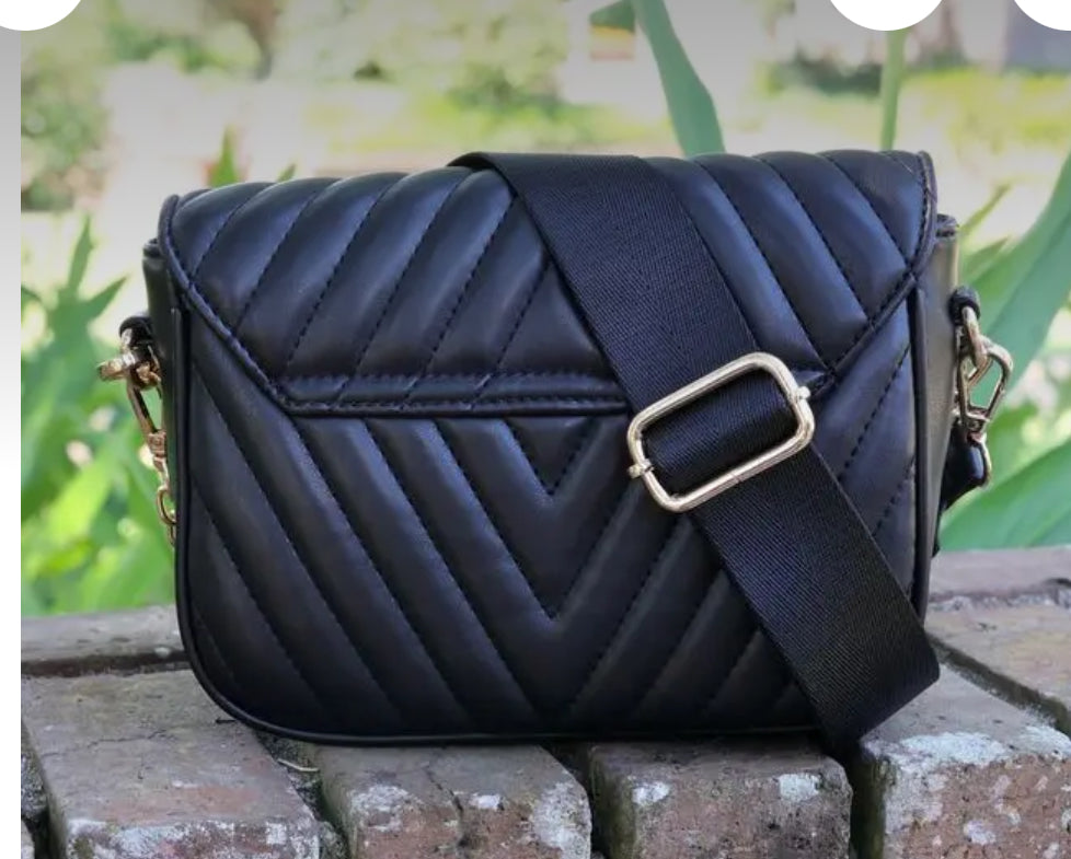 Black  v-quilted crossbody(Angela)